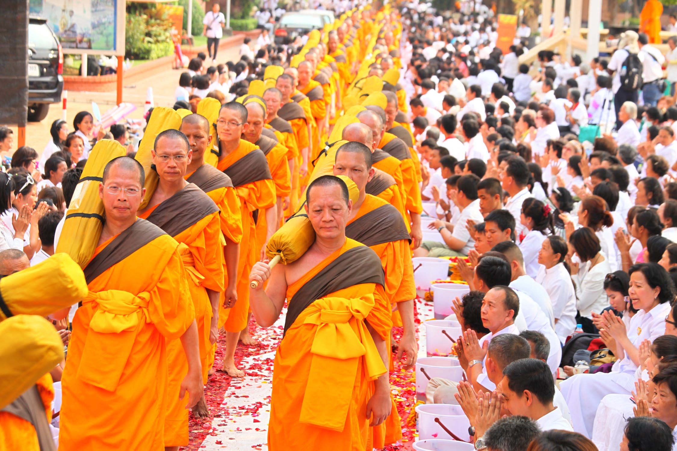 Tôn trọng tôn giáo và văn hóa là những điều cần lưu ý khi đi du lịch Thái Lan