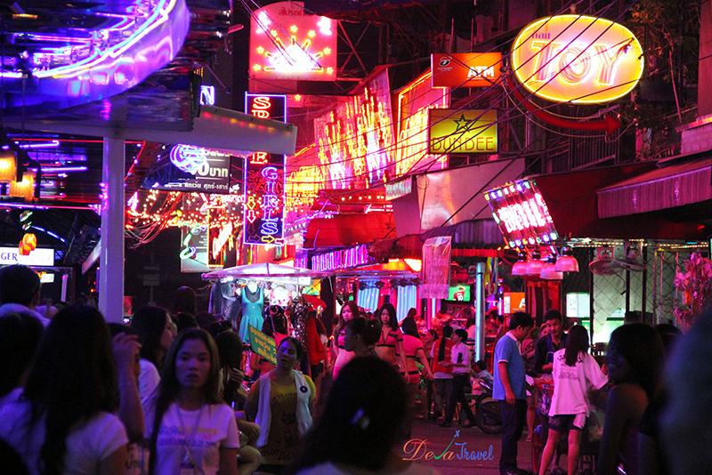 Tour du lịch Thái Lan: Mua sắm tại Chợ đêm Patpong 